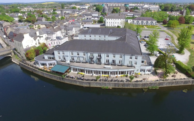 Kilkenny River Court