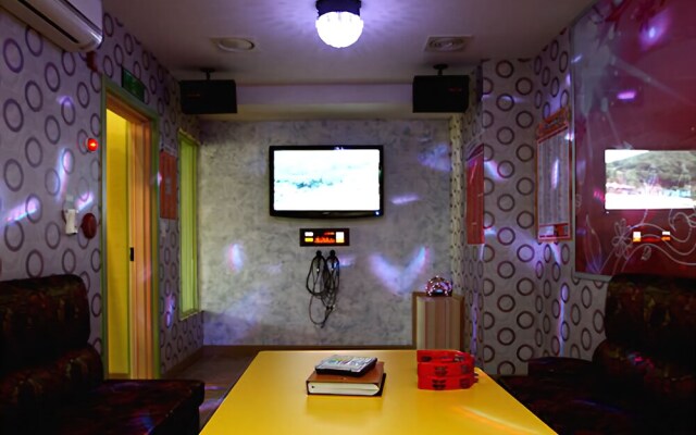 Gyeongju Hellomellow Pension