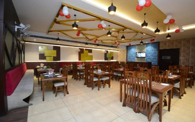 Hotel Dhingra By OYO Rooms