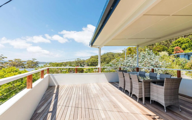 Unwind at Hyams Beach 4pm Check Out Sundays
