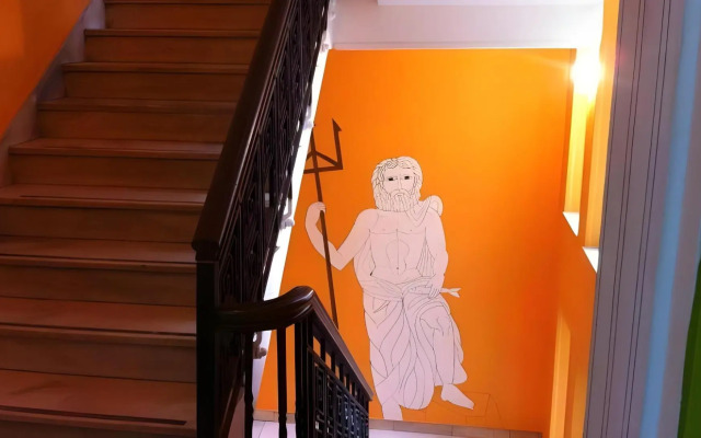 Zeus Hostel