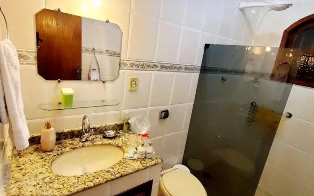 Casa em Condomínio com Piscina Privativa