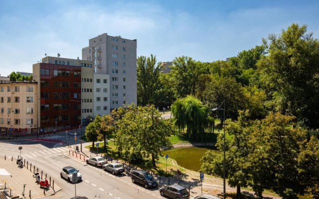 Apartments Warsaw Browarna by Renters