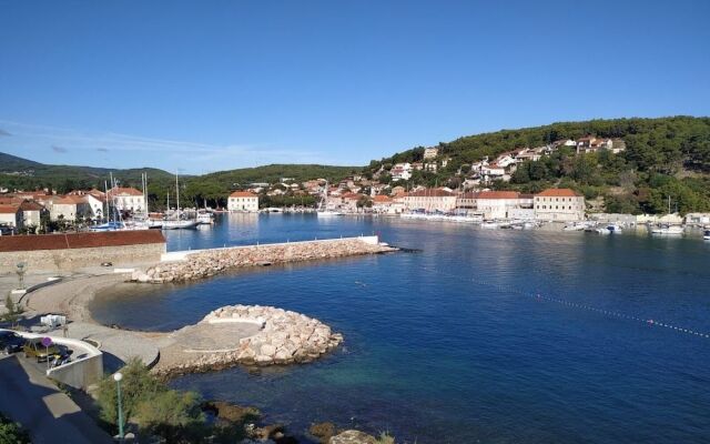 Apartments Peronja Jelsa Seafront