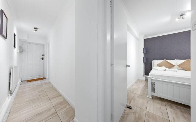 Serviced Flat Near Hyde Park Marble Arch W2 London