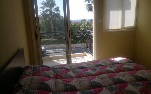 Nina's House Limassol Star
