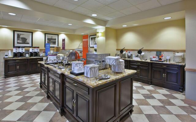 Hampton Inn Suites Plattsburgh