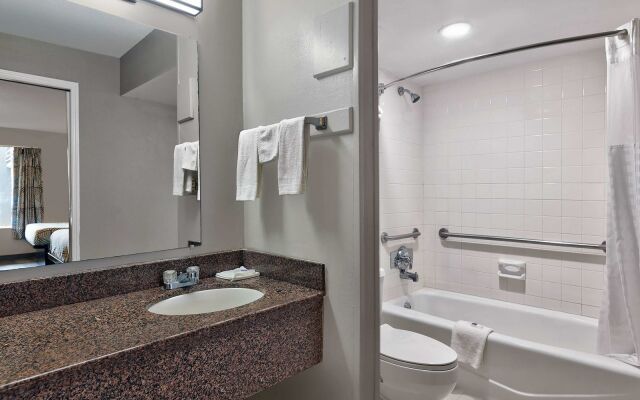 Motel 6 McDonough, GA