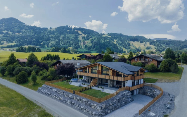 Platzhirsch First Class Living