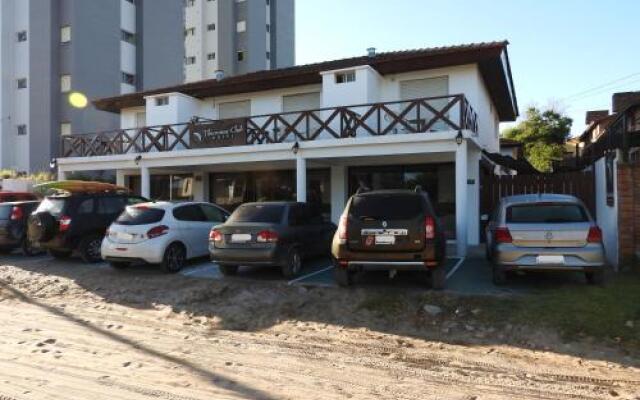Hotel Tiburones Club
