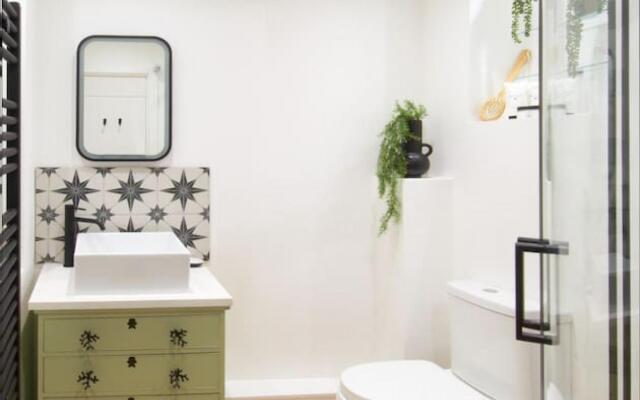 Knightstone Apartment