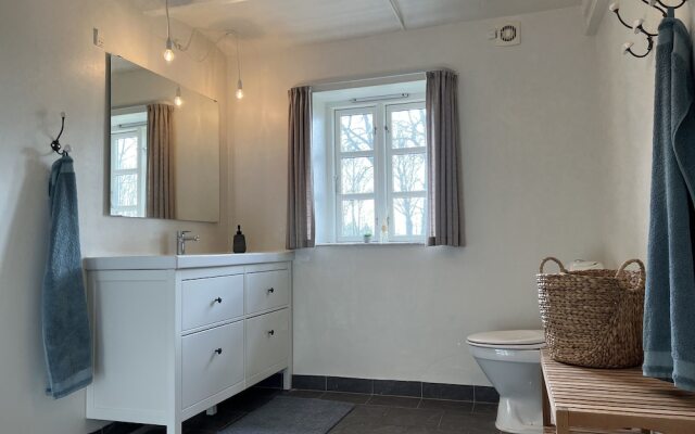 Lake View Apartment