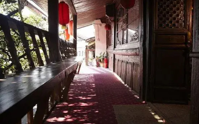 Lijiang Shijingli Boutique Inn