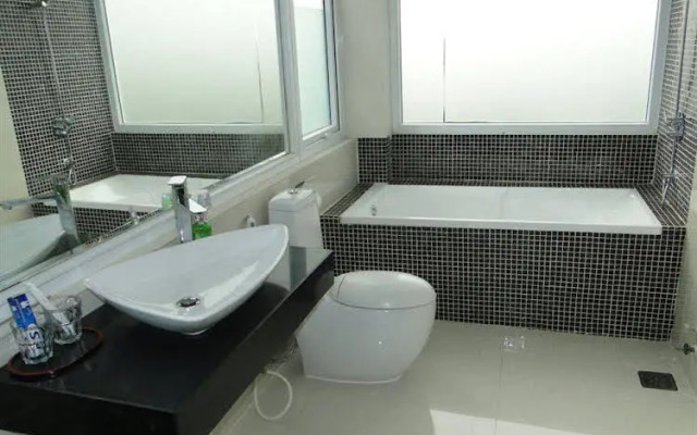 Palms Garden Hotel near SECC