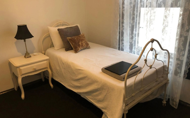 Toodyay Manor – Guest Rooms – Toodyay