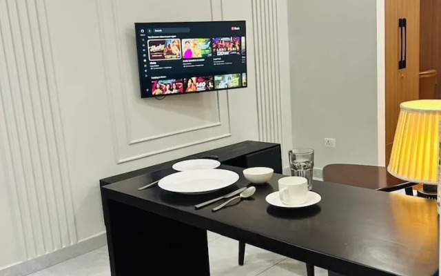 Royal Studio Golf Course Road