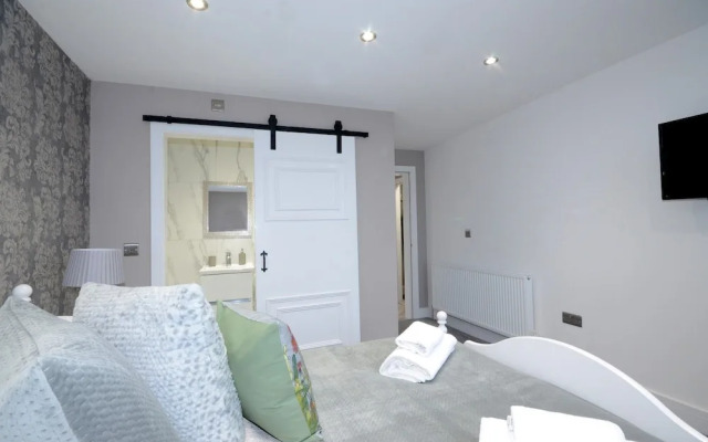 Priory Street Apartment 4