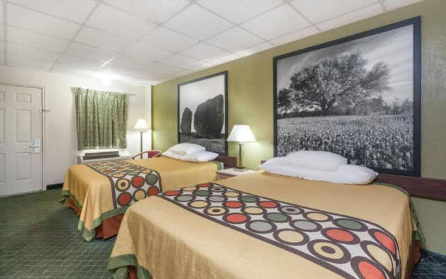 Super 8 by Wyndham Fredericksburg