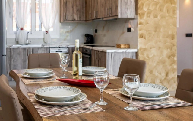 Casa di Pietra With 2 Bedrooms and 3 Bathrooms