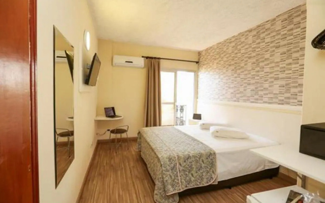 Hotel Colonial