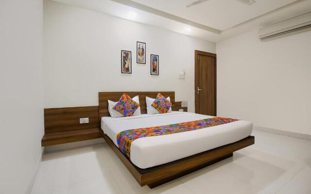 FabHotel Comfortable Stay