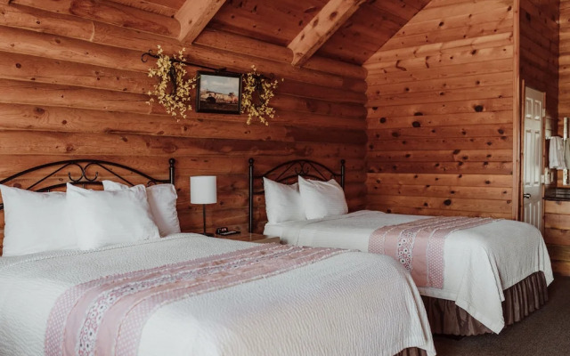 Bryce Canyon Log Cabins