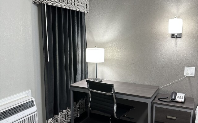 Sleepy Traveler Motel