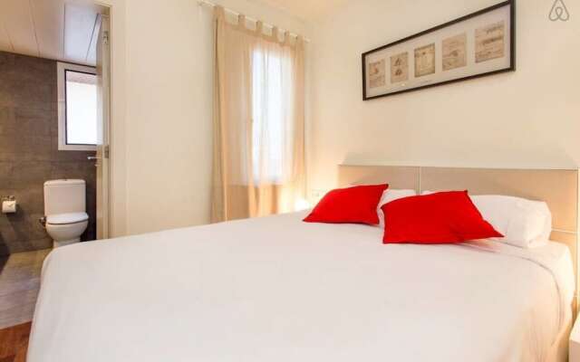 Luxurious 3 Bedroom Flat And Terrace In Sants