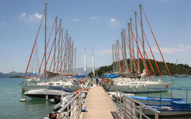 Athos Hotel