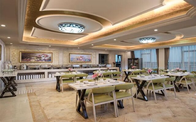 Vienna Hotel (Foshan Lishui Diyicheng)