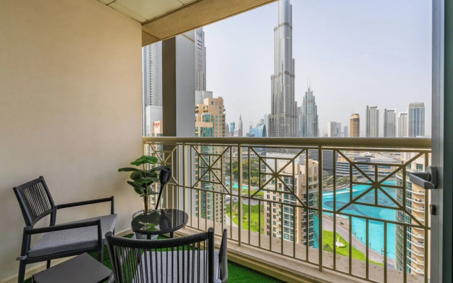 Luxury Condo With Burj Khalifa
