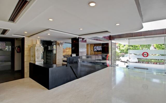 Collection O 135 Hotel Broadway