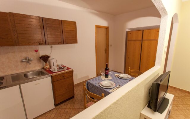 Guest House Floreus Cres