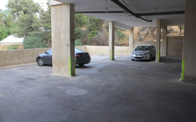 Modern & Hillview Terrace