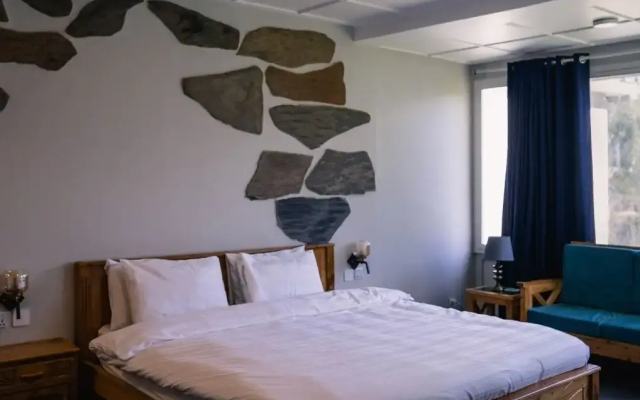 Silk Route Lodge