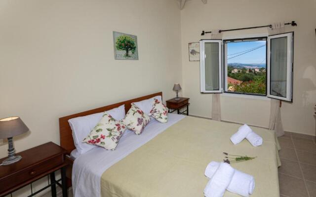 Adonino Residence-The House of Pomegranates
