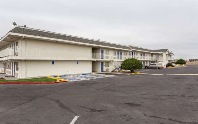 Motel 6 Albuquerque, NM - South - Airport