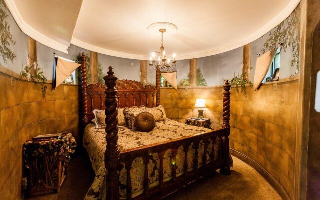 Castle Creek Inn