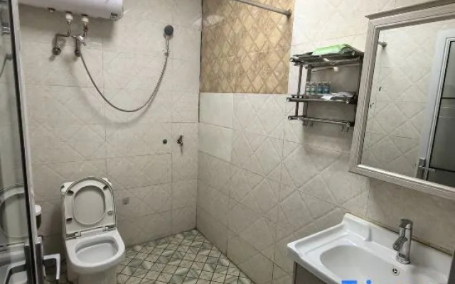 Zhangye Ronghong Hotel (Bell Tower Area Zhangye Station) — hotel in Zhangye