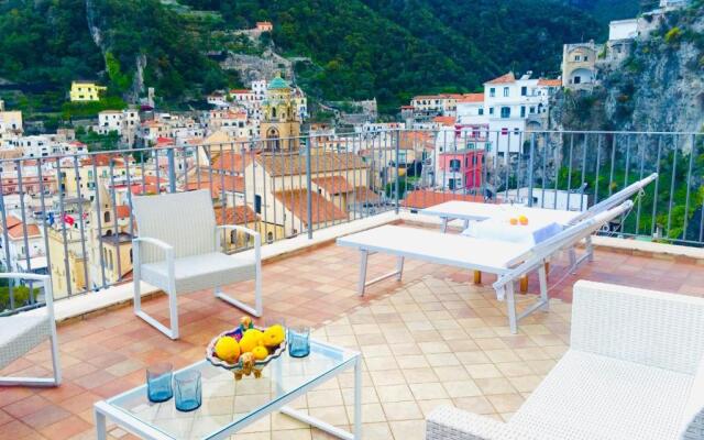 Rooftop flat in Amalfi