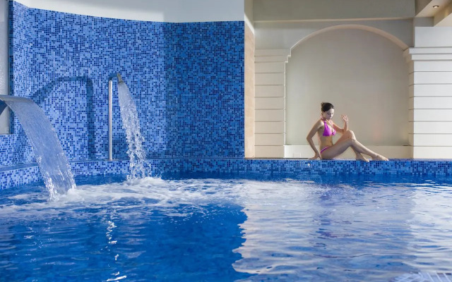 Grand Hotel Holiday Resort