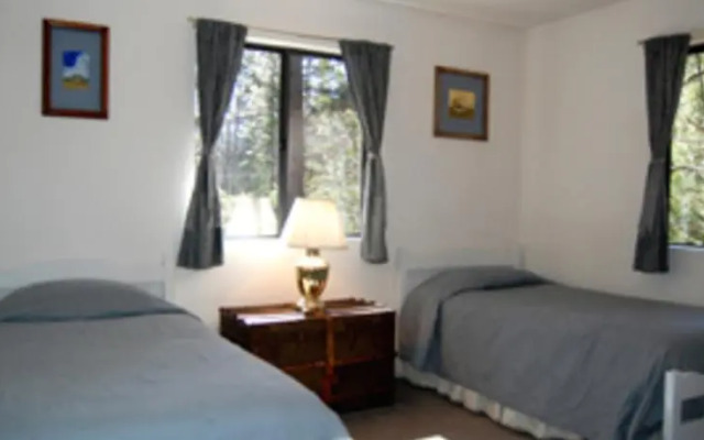 RedAwning Cabin #1 Meszaros Retreat