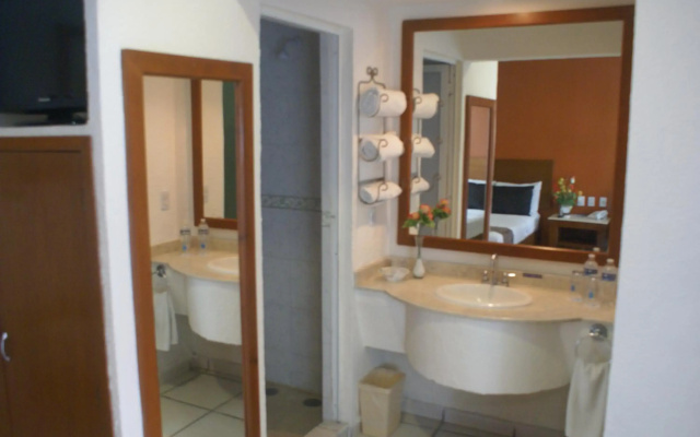 Hotel Arcos Aeropuerto