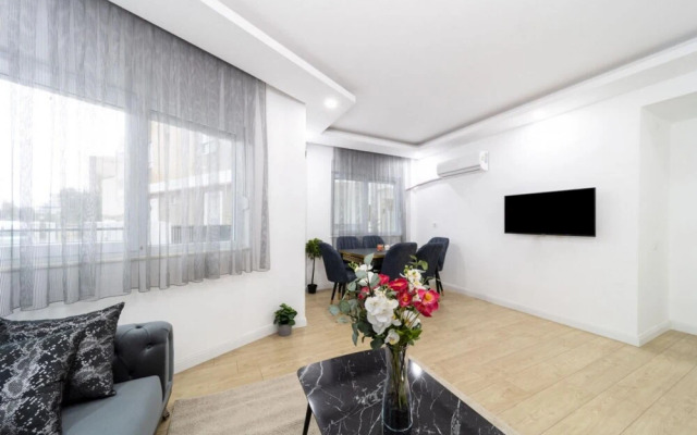 Central Flat Near Popular Attractions in Muratpasa