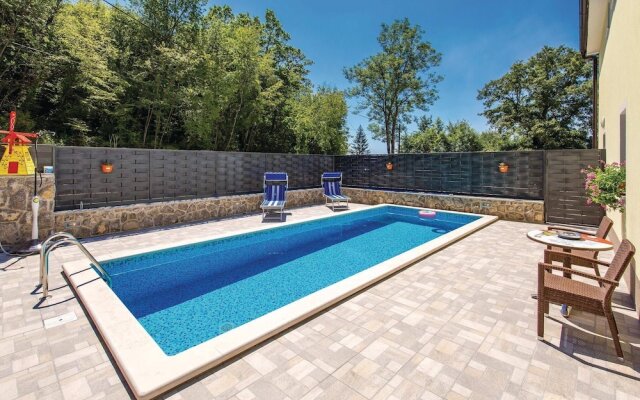 Amazing Home in Jurdani With Wifi and 4 Bedrooms