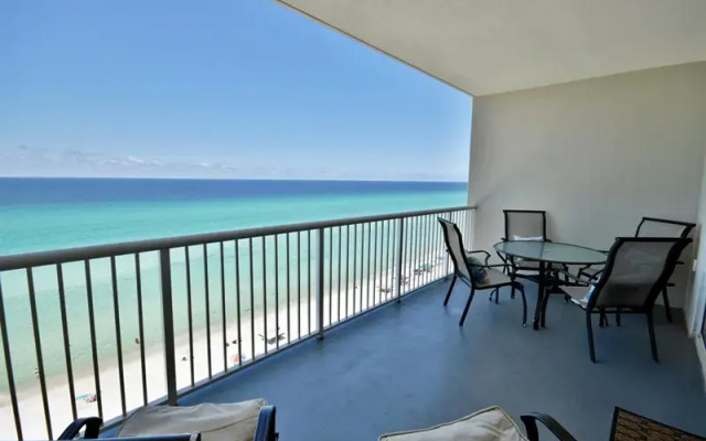 Palazzo Condo by Blue Sun