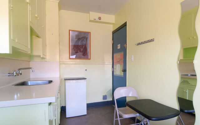 Ocean Island Inn Backpackers Suites - Hostel