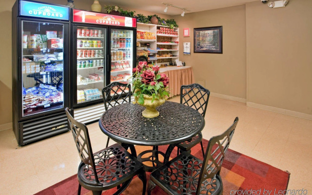 Sonesta Simply Suites  St Louis Earth City