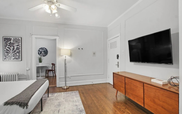 Modern and Minimalist Studio Apartment