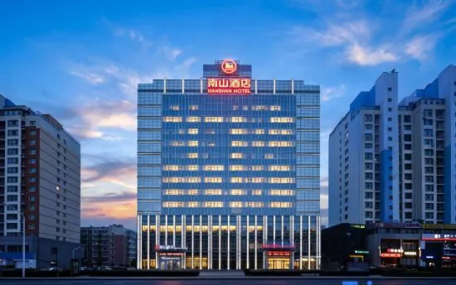 Nanshan Hotel – Outside – Changchun